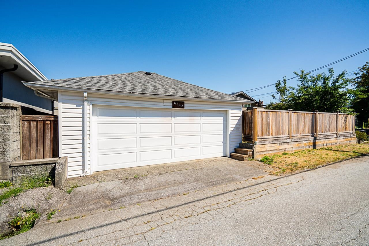 Neighborhood Park Photo Near 6546 Dunnedin Street, Burnaby, BC