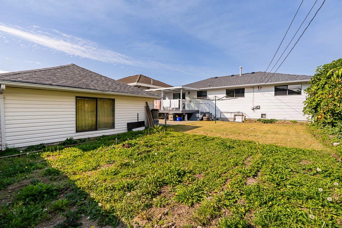 Swimming Pool Photo of 6546 Dunnedin Street, Burnaby, BC