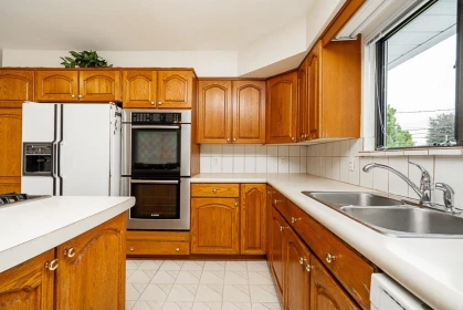 Walk-In Closet Photo of 6546 Dunnedin Street, Burnaby, BC