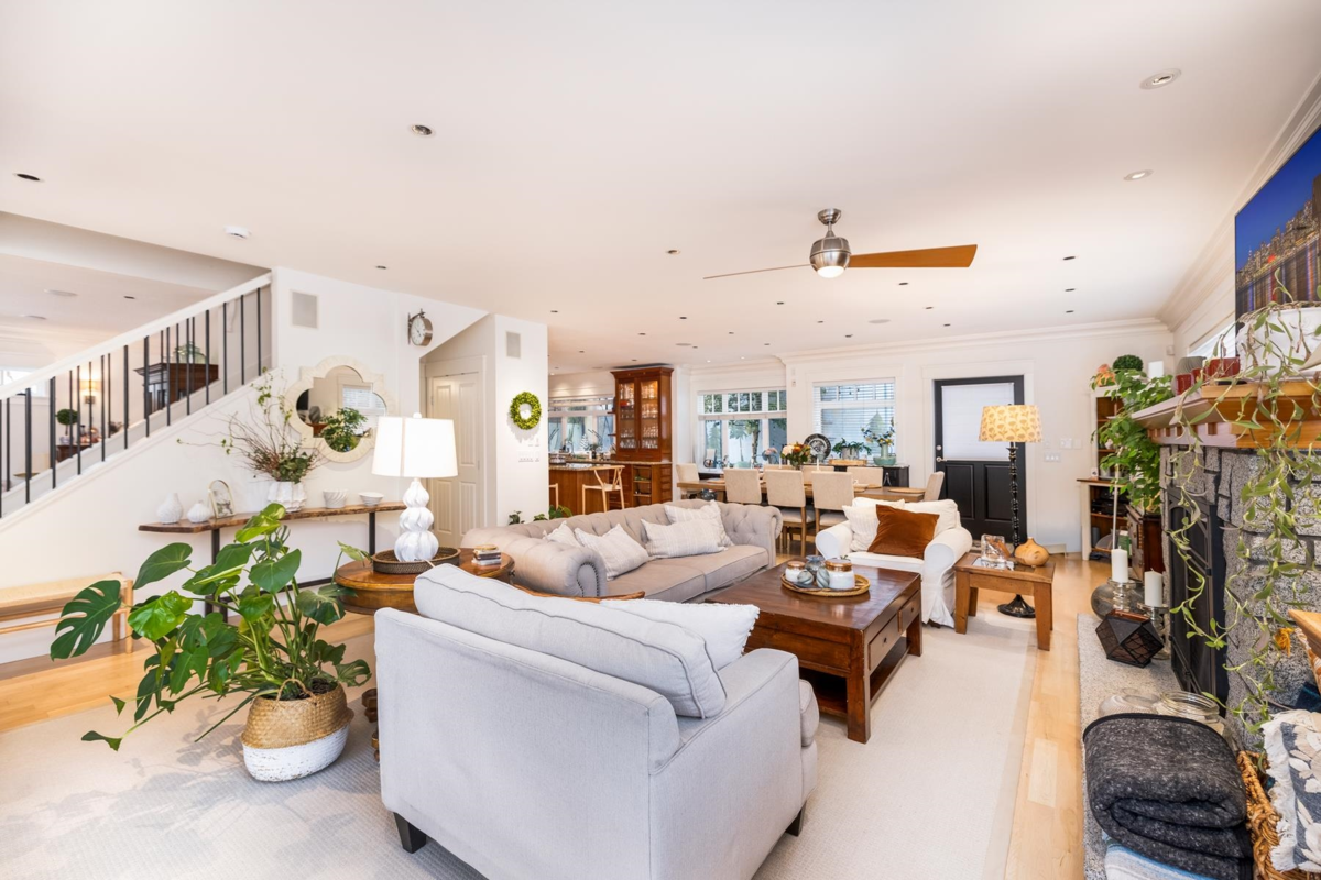 Guest Bathroom Photo of 1232 Harris Avenue, North Vancouver, BC