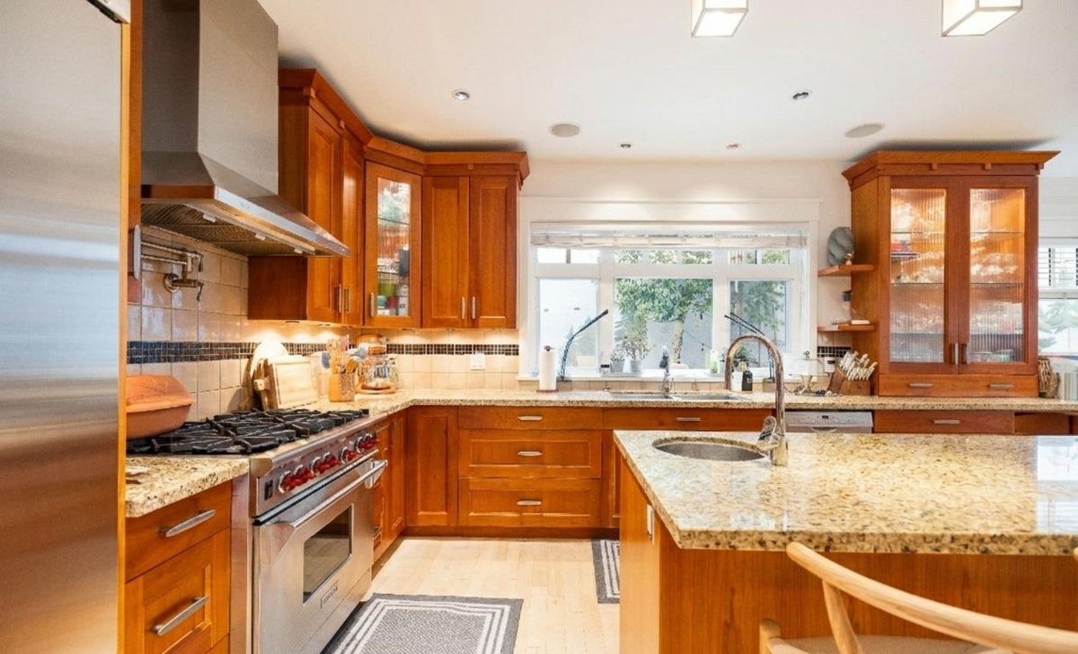 Kitchen Photo of 1232 Harris Avenue, North Vancouver, BC
