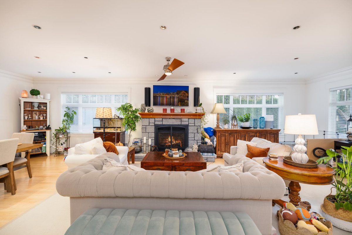 Living Room Photo of 1232 Harris Avenue, North Vancouver, BC