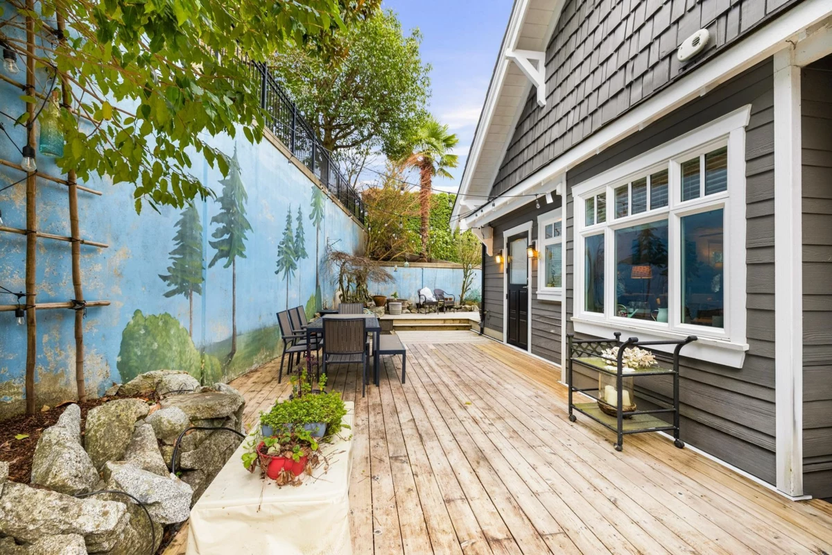 Outdoor Kitchen Photo of 1232 Harris Avenue, North Vancouver, BC