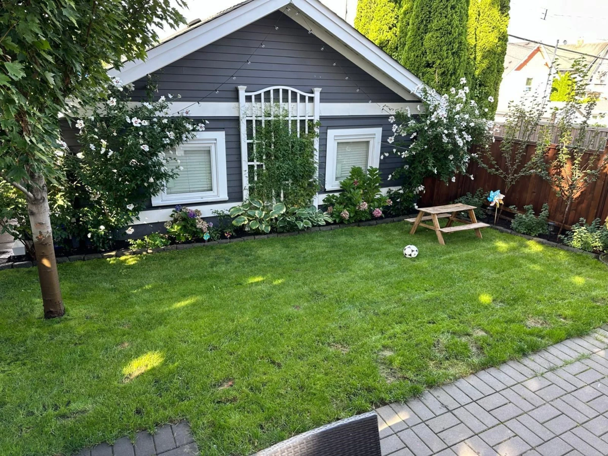 Backyard Photo of 2876 Clark Drive, Vancouver, BC
