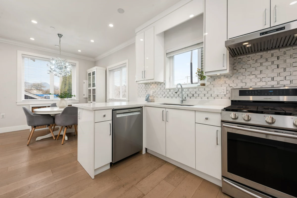 Breakfast Nook Photo of 2876 Clark Drive, Vancouver, BC