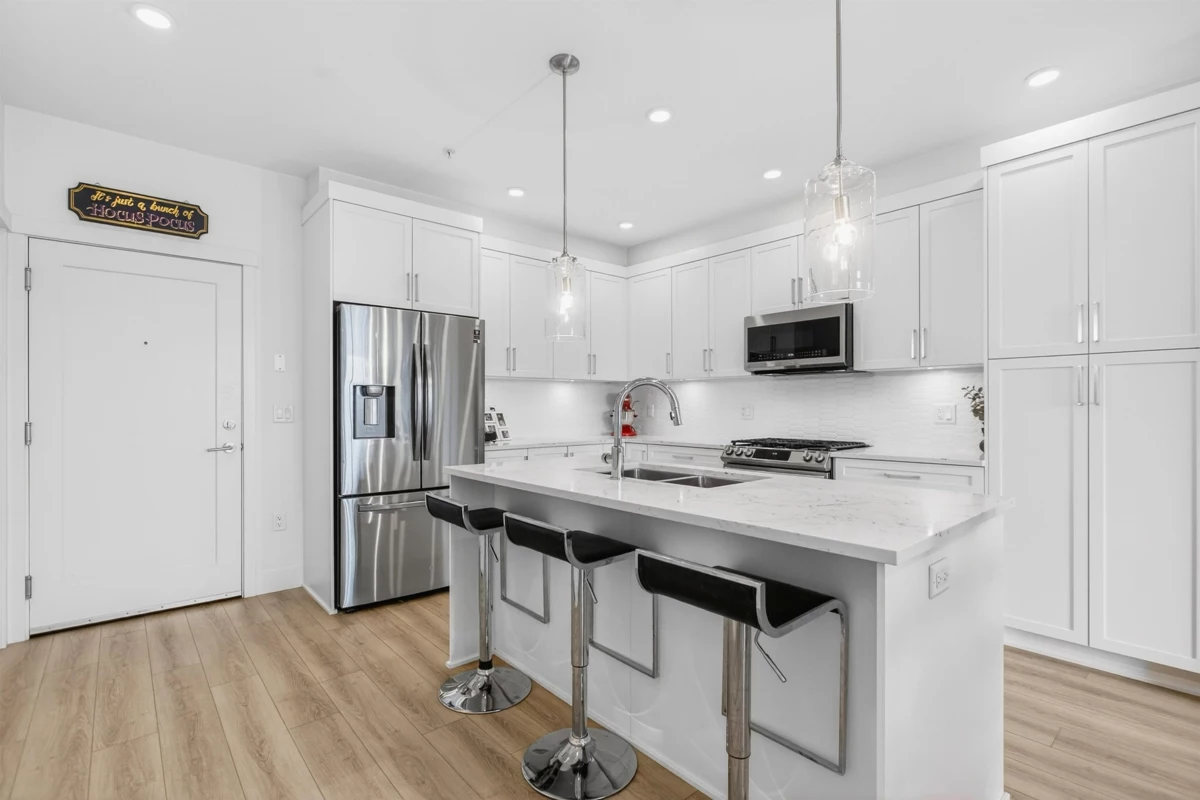 Family Room Photo of 406 11865 227 Street, Maple Ridge, BC