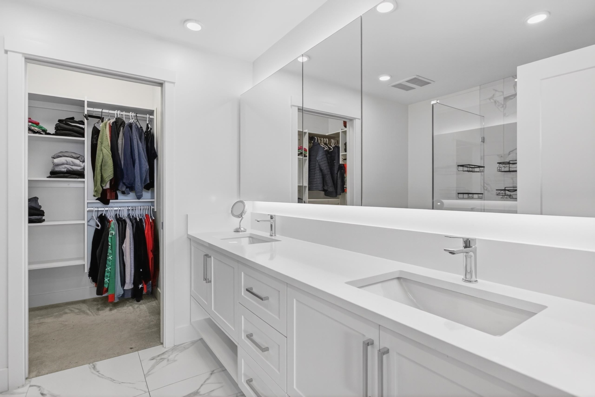 Guest Bathroom Photo of 406 11865 227 Street, Maple Ridge, BC