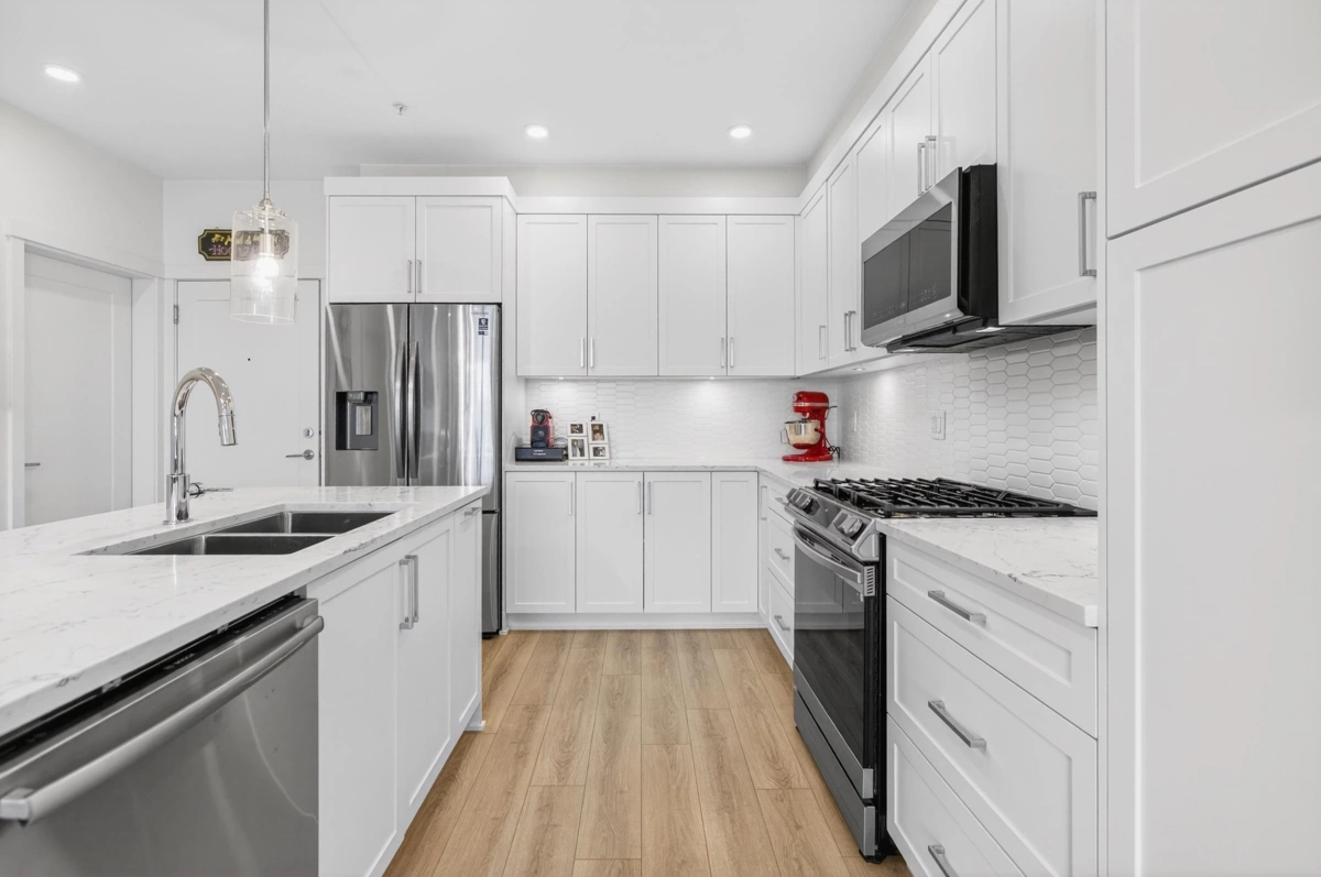 Kitchen Photo of 406 11865 227 Street, Maple Ridge, BC
