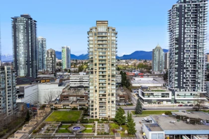2203 4250 Dawson Street, Burnaby, BC
