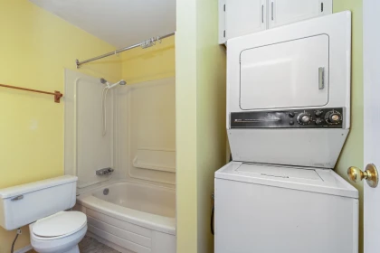 Guest Bathroom Photo of 60 27456 32 Avenue, Langley, BC