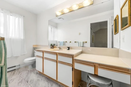 Entry Foyer Photo of 222 7837 120a Street, Surrey, BC
