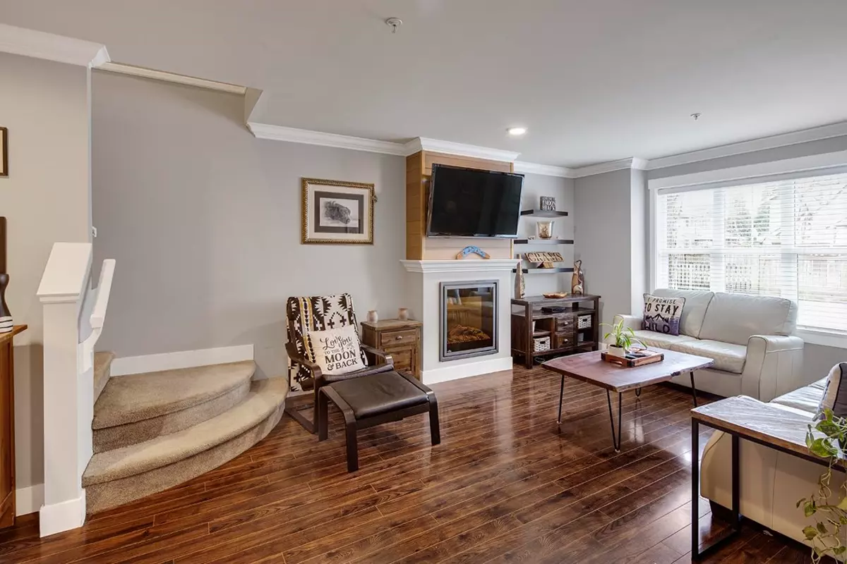Family Room Photo of 17 22977 116th Avenue, Maple Ridge, BC