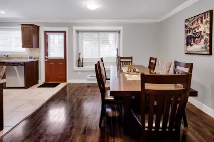 Kitchen Island Photo of 17 22977 116th Avenue, Maple Ridge, BC