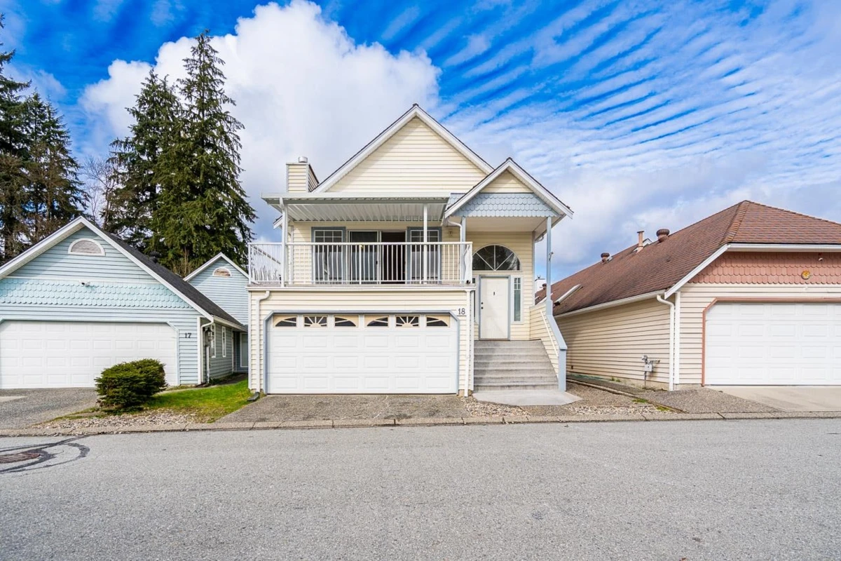 Living Room Photo of 18 2865 Glen Drive, Coquitlam, BC