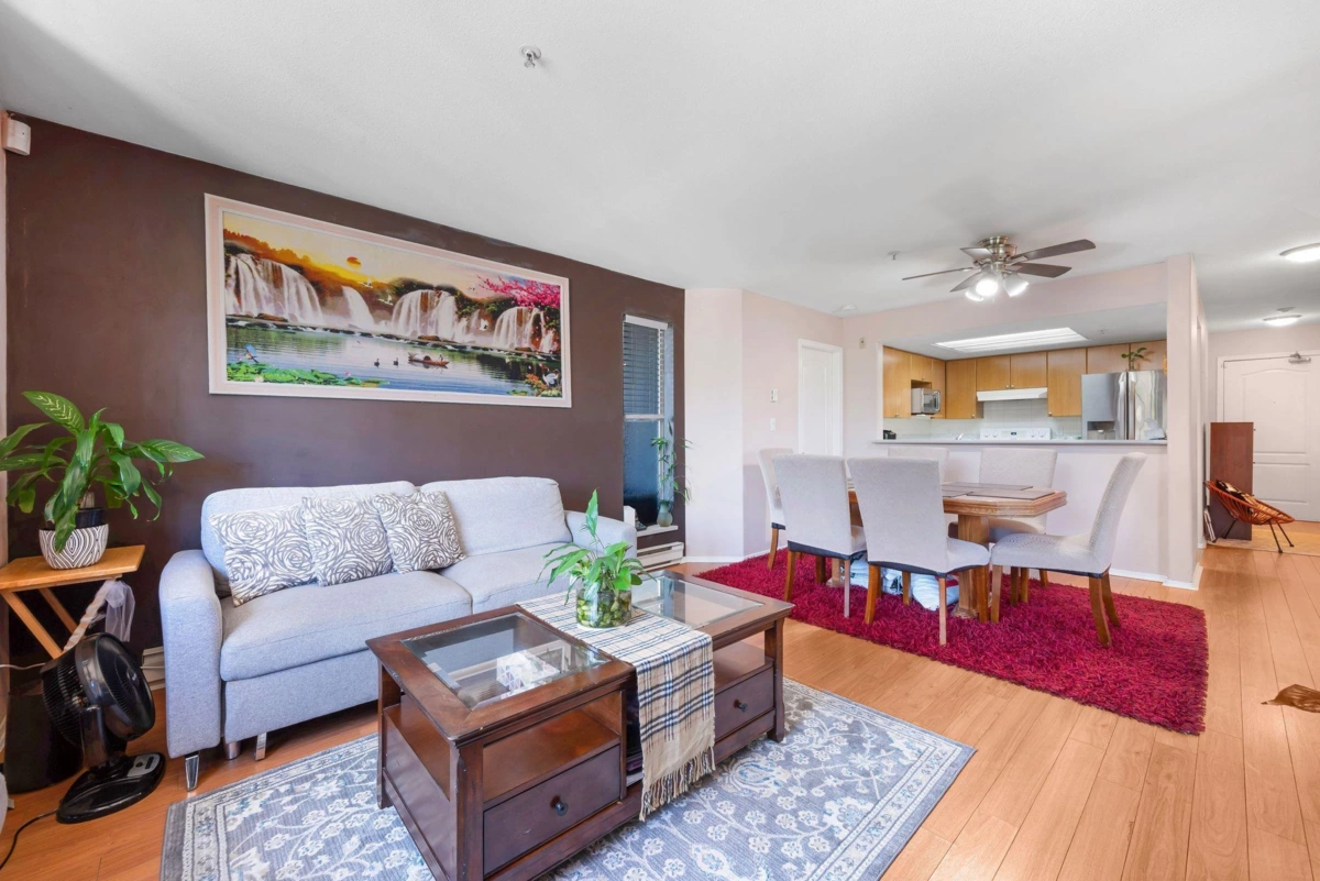 Dining Area Photo of 301 2360 Wilson Avenue, Port Coquitlam, BC