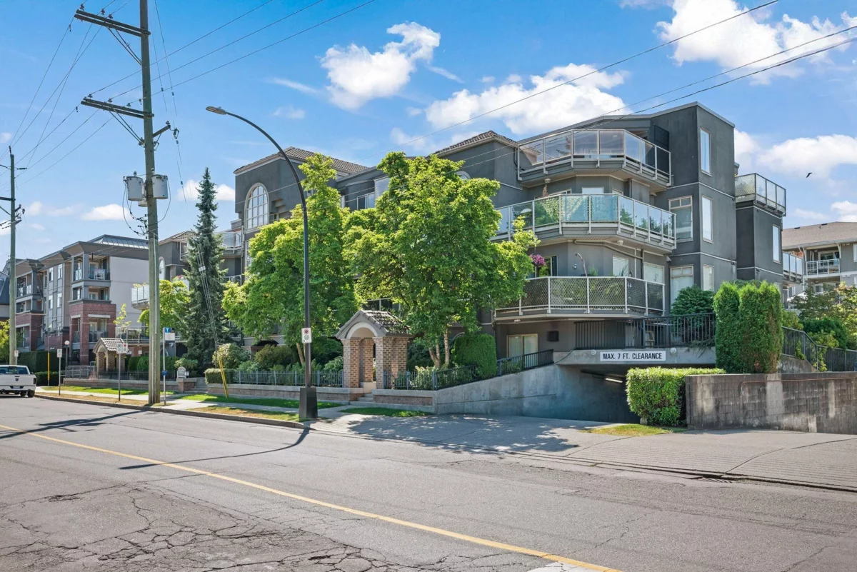 Living Room Photo of 301 2360 Wilson Avenue, Port Coquitlam, BC