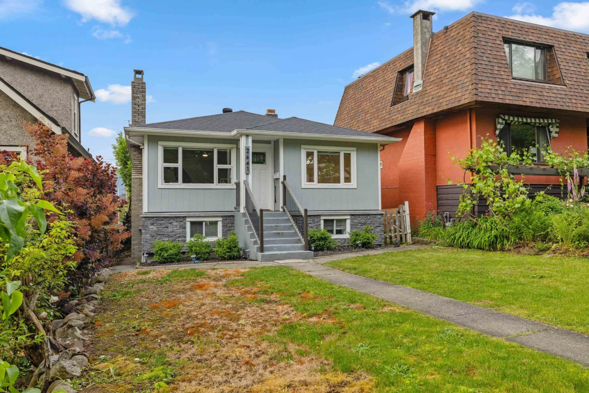 Living Room Photo of 2641 E 5th Avenue, Vancouver, BC