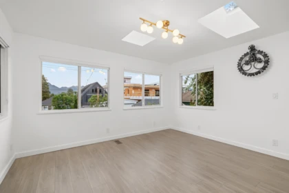 Powder Room Photo of 2641 E 5th Avenue, Vancouver, BC