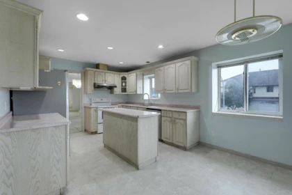 Primary Bedroom Photo of 12255 64a Avenue, Surrey, BC