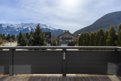 Walk-In Closet Photo of 1423 Willow Drive, Pemberton, BC