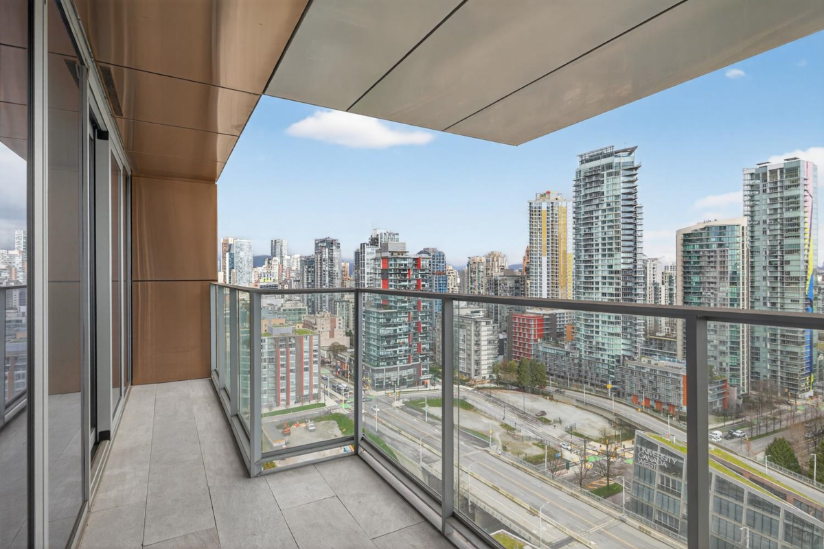 Dining Area Photo of 2809 1480 Howe Street, Vancouver, BC