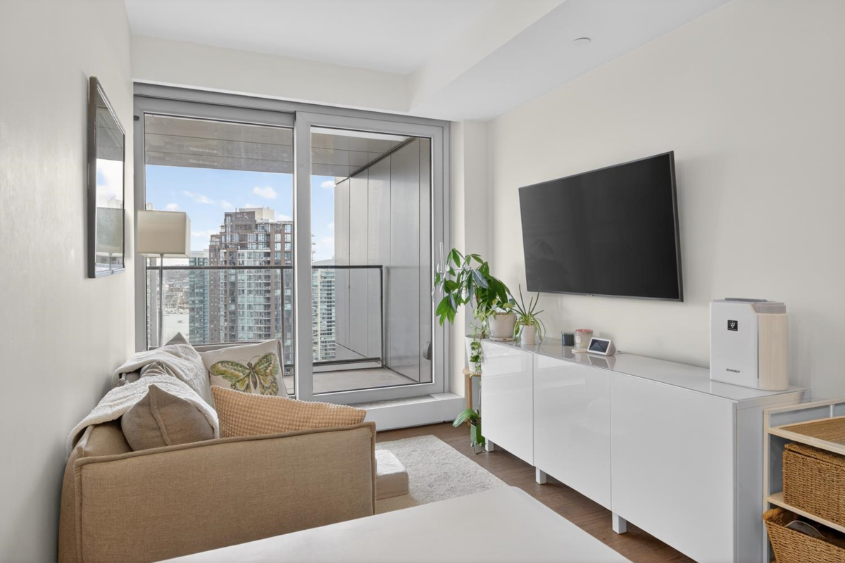 Family Room Photo of 2809 1480 Howe Street, Vancouver, BC
