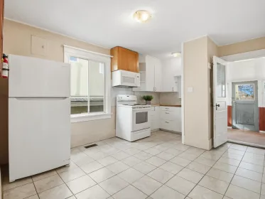 2437 E 22nd Avenue, Vancouver, BC, Vancouver — Single Family Residence for sale