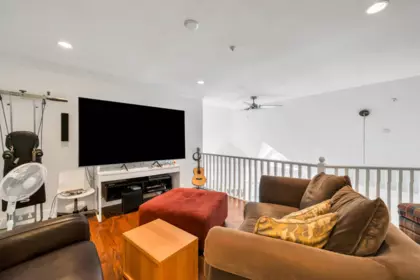 Entry Foyer Photo of 303 12088 66 Avenue, Surrey, BC