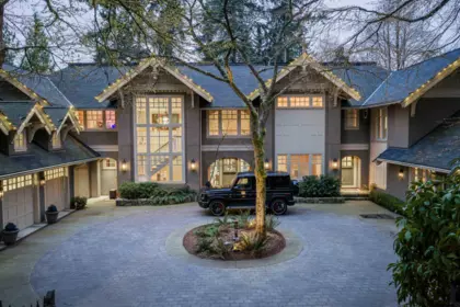 Hot Tub / Spa Photo of 2958 Mathers Crescent, West Vancouver, BC