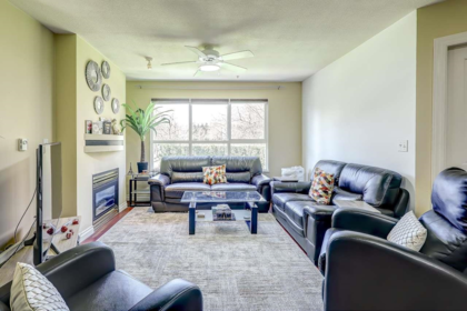 Kitchen Photo of 204 10188 155 Street, Surrey, BC