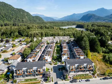 204 39767 Government Road, Squamish, BC, Squamish — Apartment/Condo for sale