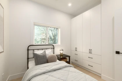 Bedroom 4 Photo of 2 3506 E Pender Street, Vancouver, BC
