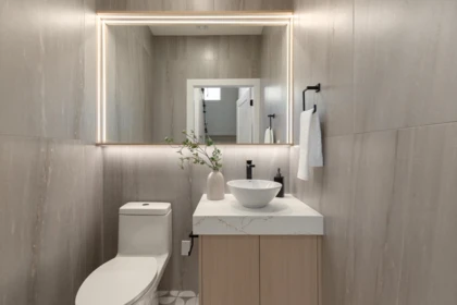 Primary Bathroom Photo of 2 3506 E Pender Street, Vancouver, BC