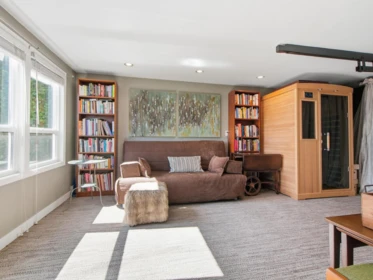 Basement Recreation Room Photo of 1523 Seventh Avenue, New Westminster, BC