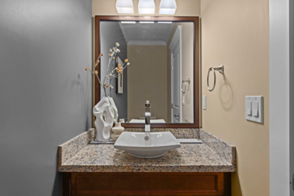 Guest Bathroom Photo of 1371 Burnside Road, West Vancouver, BC