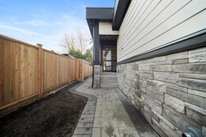 Hot Tub / Spa Photo of 14206 North Bluff Road, White Rock, BC