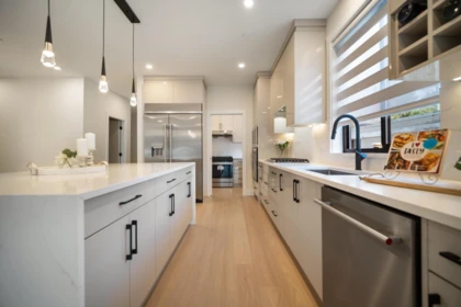 Pantry Photo of 14206 North Bluff Road, White Rock, BC