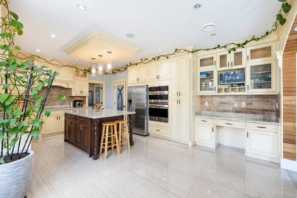 Entry Foyer Photo of 2091 Mclennan Avenue, Richmond, BC