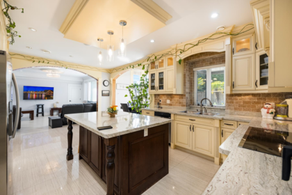 Hallway Photo of 2091 Mclennan Avenue, Richmond, BC