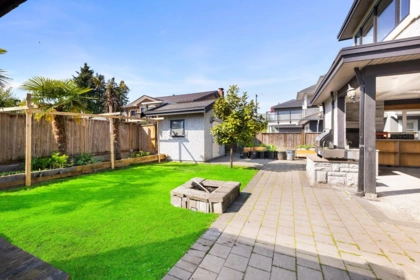 Hot Tub / Spa Photo of 2091 Mclennan Avenue, Richmond, BC
