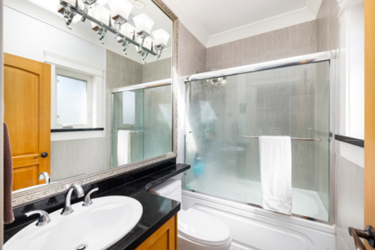 Powder Room Photo of 2091 Mclennan Avenue, Richmond, BC