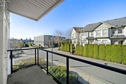 Mudroom Photo of 222 15956 86a Avenue, Surrey, BC