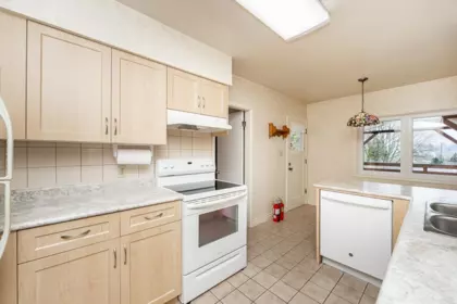Walk-In Closet Photo of 4457 Burke Street, Burnaby, BC