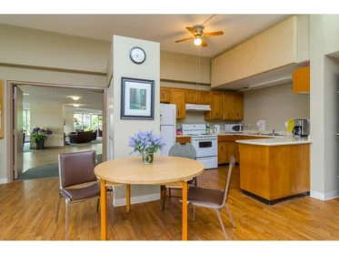 Hot Tub / Spa Photo of 707 31955 Old Yale Road, Abbotsford, BC