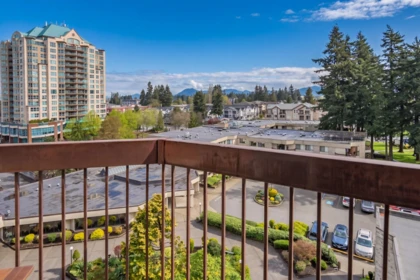 Outdoor Deck Photo of 707 31955 Old Yale Road, Abbotsford, BC