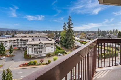 Outdoor Patio Photo of 707 31955 Old Yale Road, Abbotsford, BC