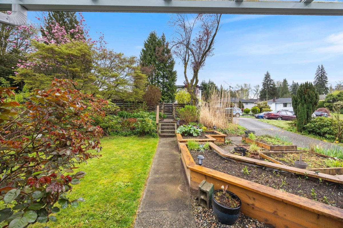 Family Room Photo of 3007 Noel Drive, Burnaby, BC