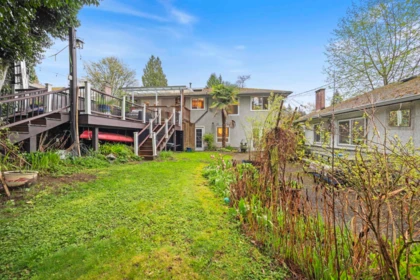 Garden / Landscaping Photo of 3007 Noel Drive, Burnaby, BC