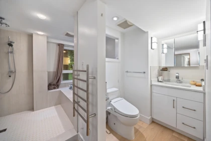 Mudroom Photo of 3007 Noel Drive, Burnaby, BC