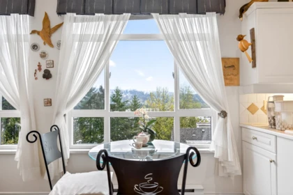 Hallway Photo of 505 3001 Terravista Place, Port Moody, BC